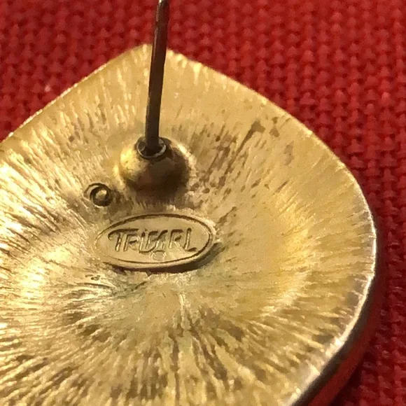 Vintage Trifari Pierced Green Enamel and Gold Tone Earrings - Picture 4 of 5